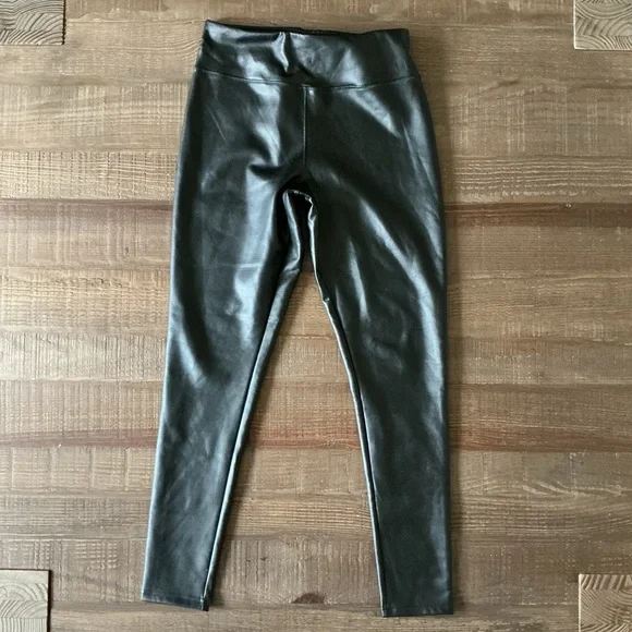 Nordstrom Rack Faux Leather Fleece Lined Womens Leggings Size Small - Picture 2 of 8